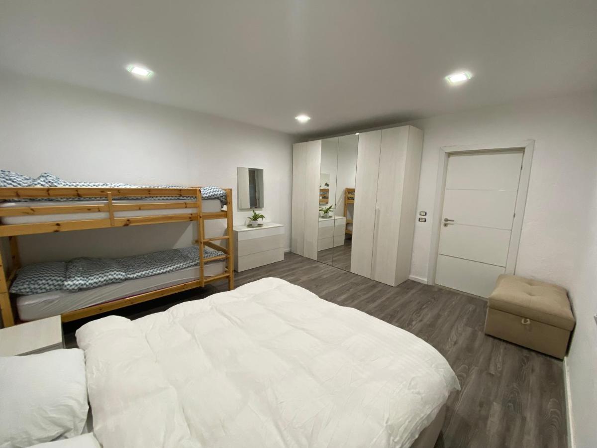 Maison Bellevue - 2 Bdrm Villa In Borsh Beach 外观 照片